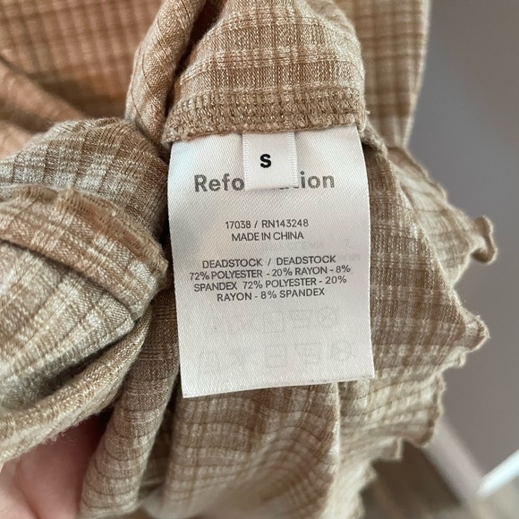 REFORMATION Perry ribbed lettuce hemmed midi dress - Picture 8 of 10